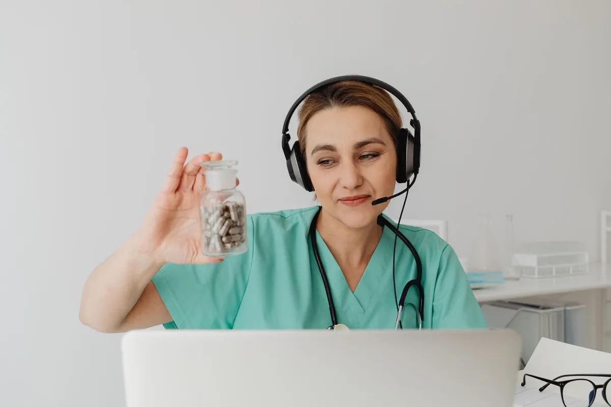 Online vets who write prescriptions – What you need to know