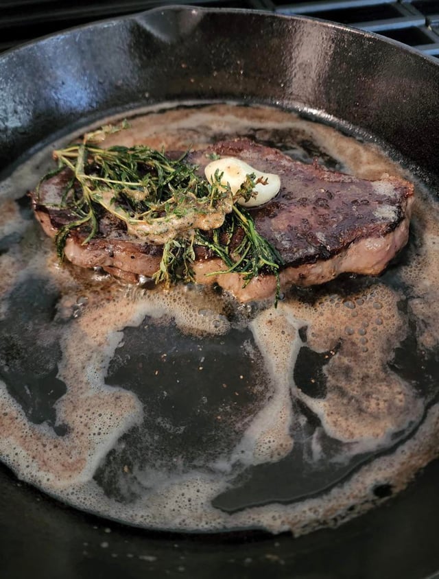 Thyme or Rosemary for Steak? Reddit’s Top Answers