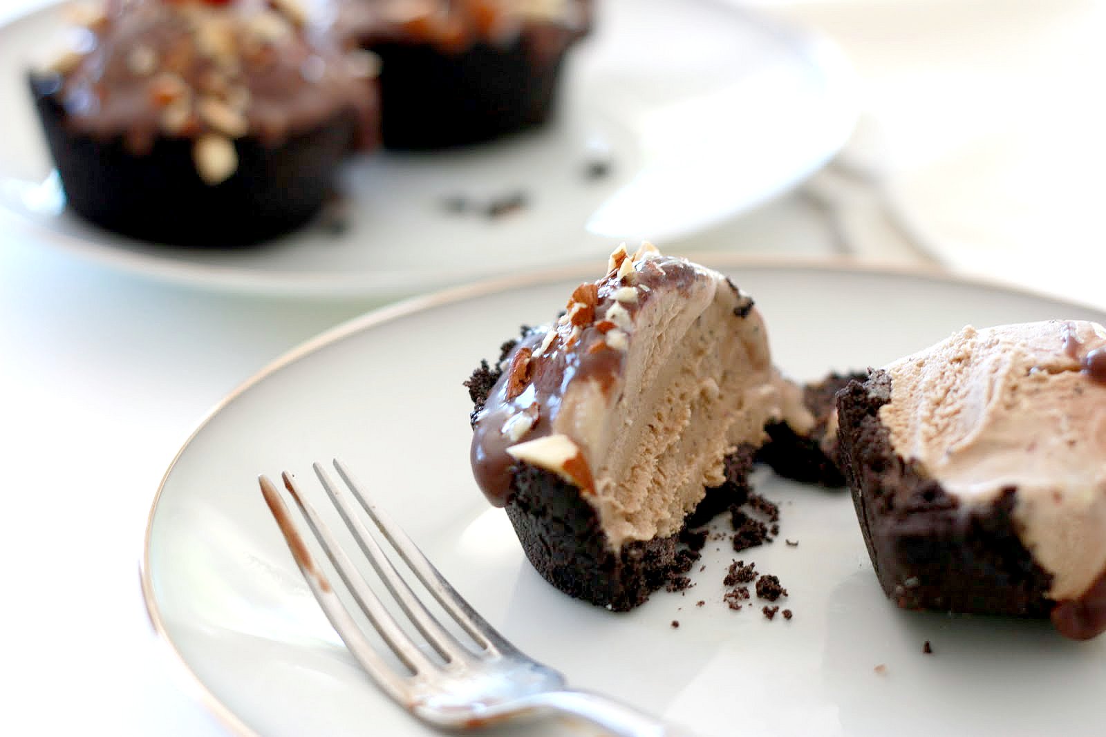 Mini Mud Sandwiches (Similar to Mud Pie, but Petite...)