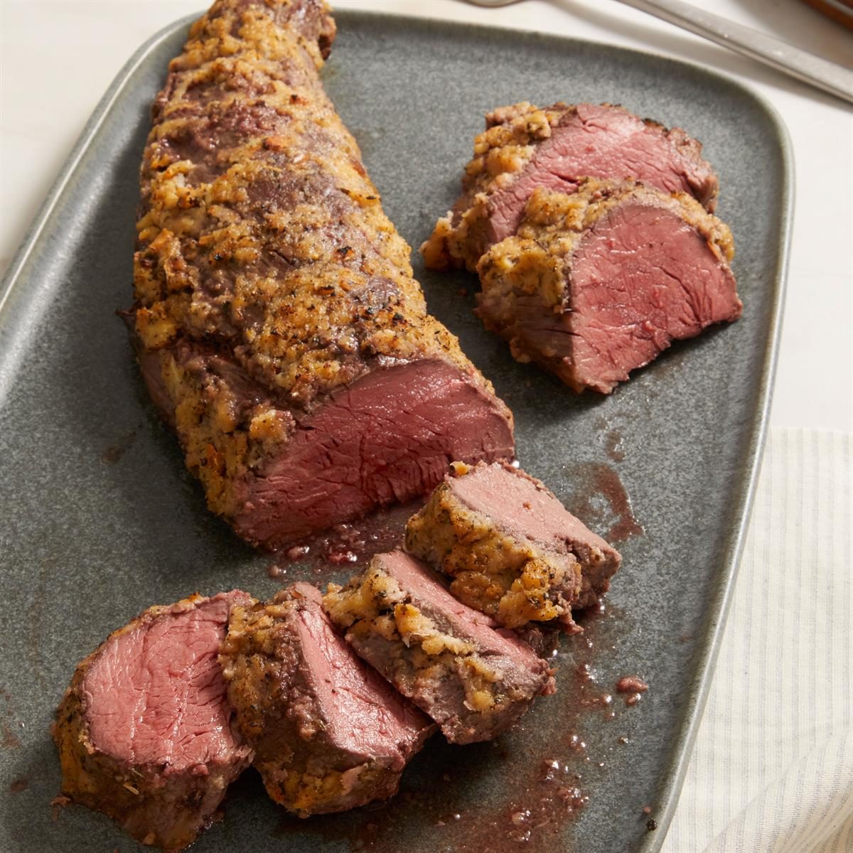 Horseradish-Crusted Beef Tenderloin Recipe