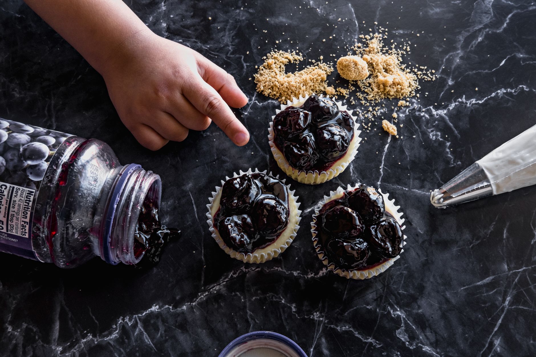 Blueberry Crumble Cheesecake Bars No Bake – Easy Summer Treat