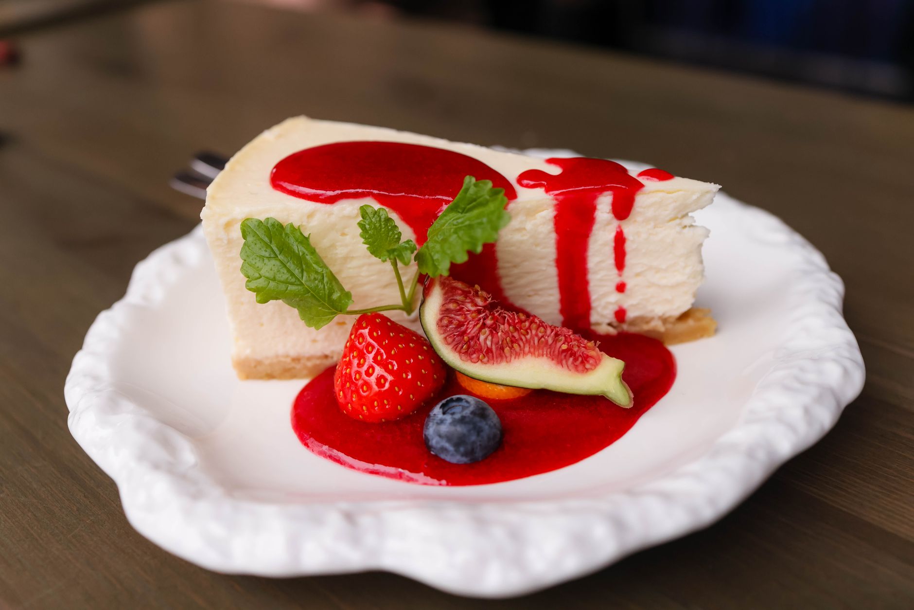 The Cheesecake Factory: Your Ultimate Guide to Menu, Locations & More