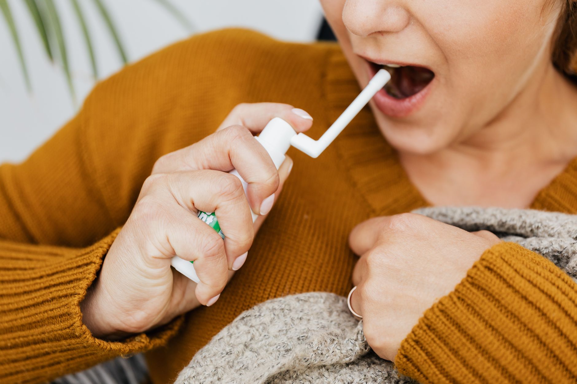 Sore Throat Medicine Adults: Effective Relief for Fast Comfort