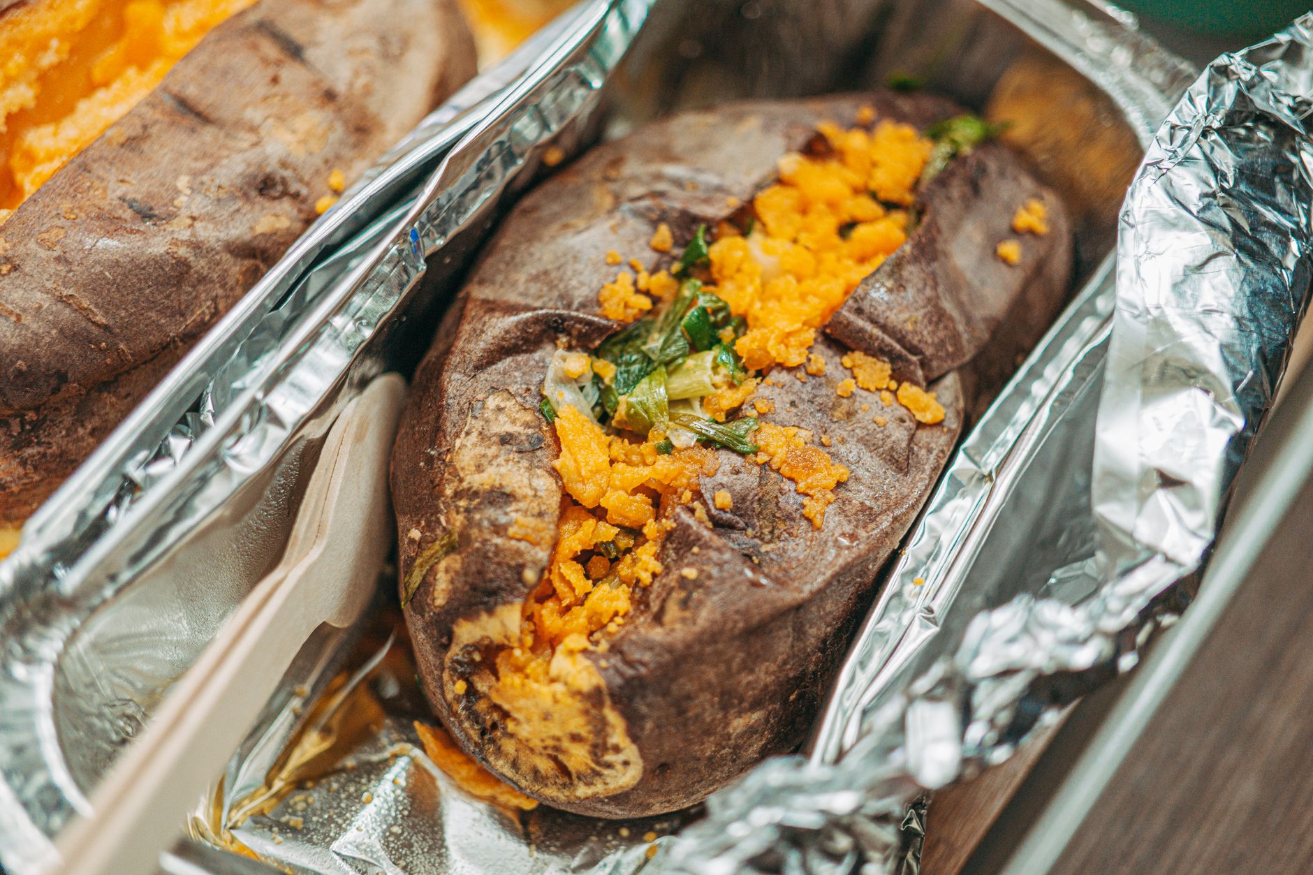 How Long to Bake Potatoes in Foil: Perfect Timing for Fluffy Texture