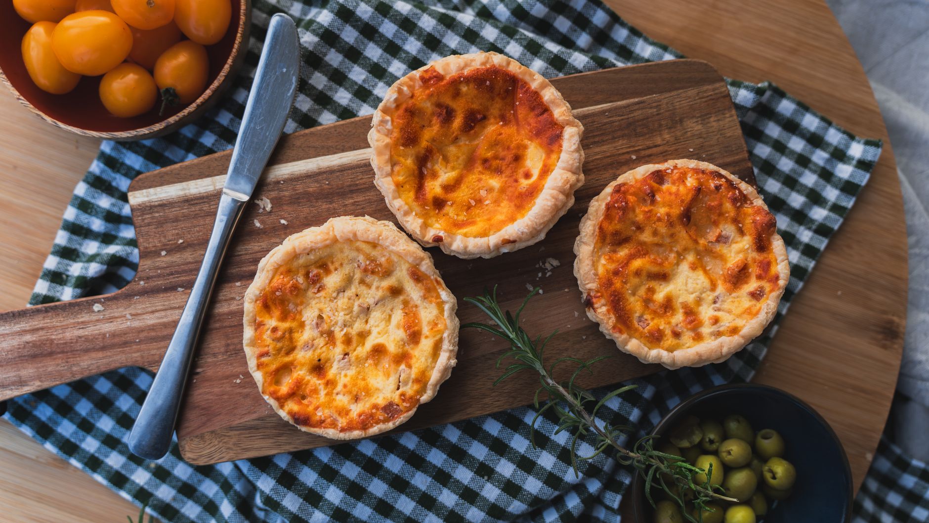 Le Creuset Mini Cocotte Set of 3: Perfect for Elegant Cooking
