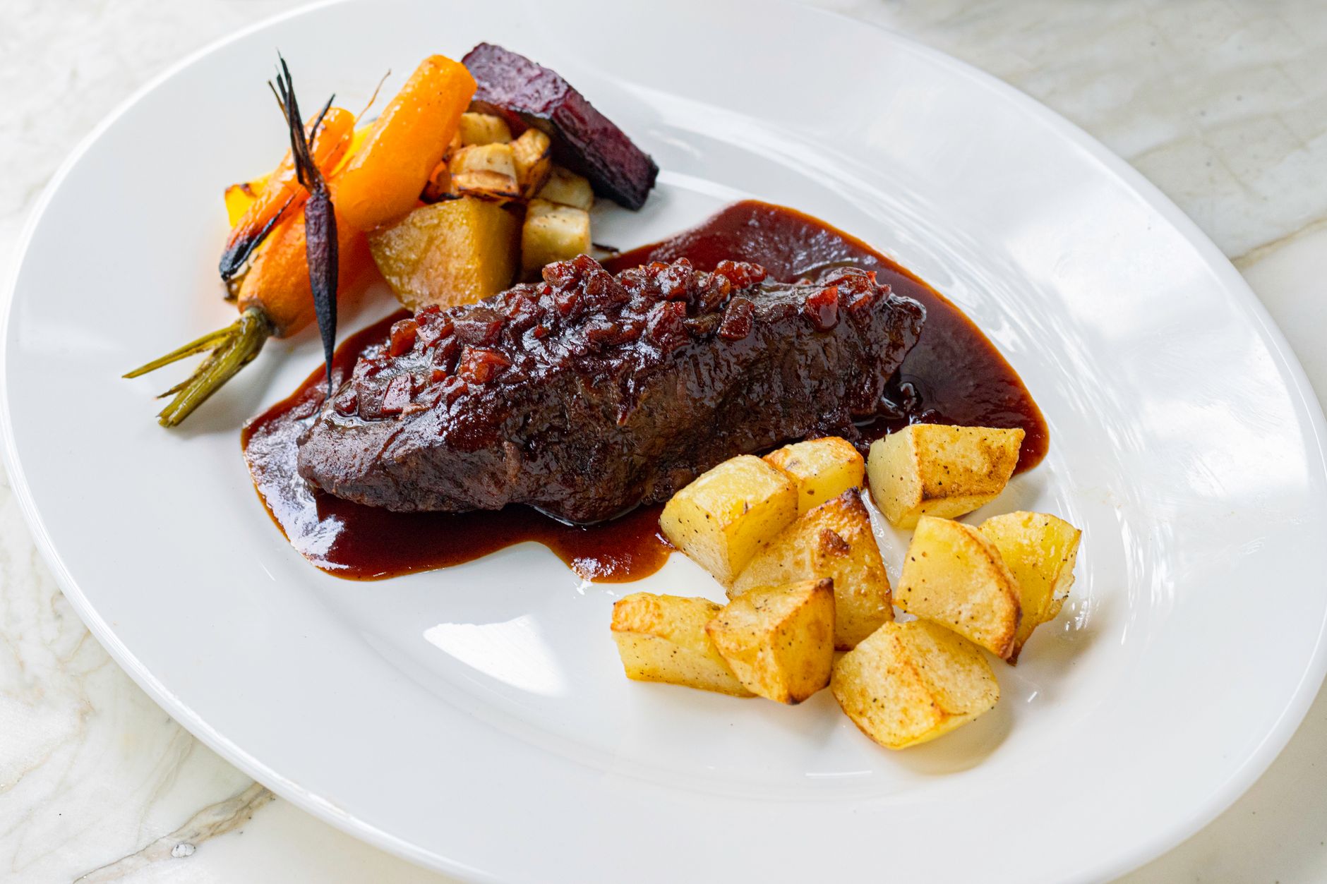 Roast Beef with Roasted Potatoes, Carrots & Onions: Easy Dinner