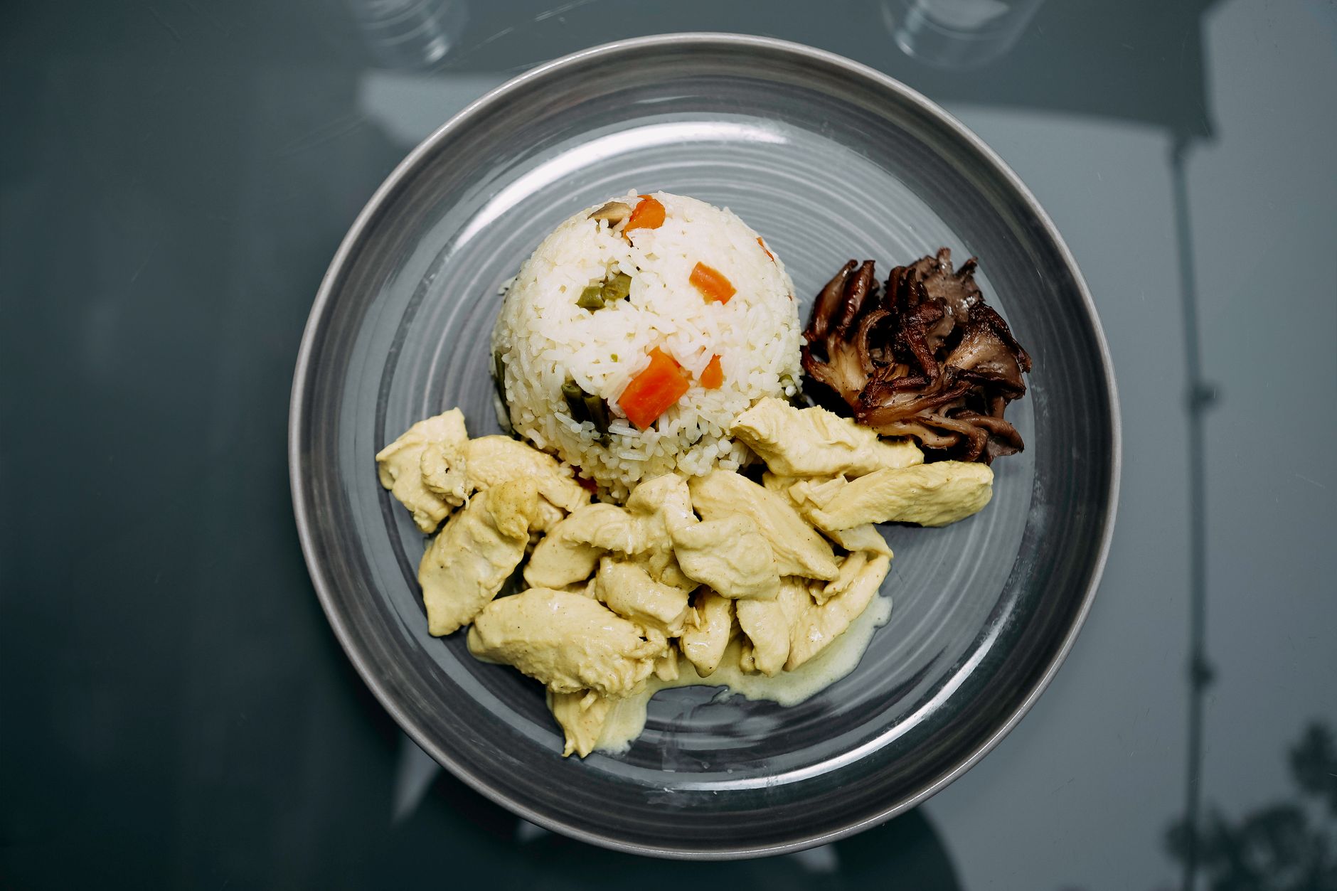 Slow Cooked Dutch Oven Chicken Breast: Tender & Juicy Every Time