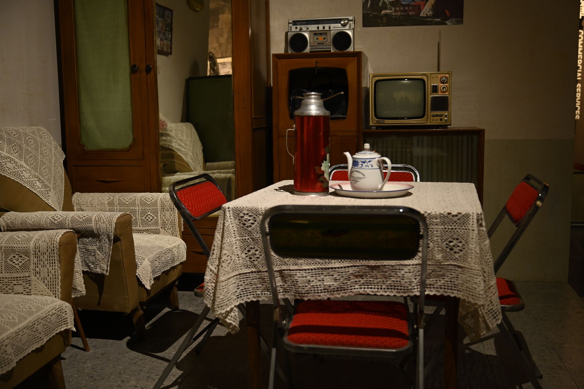 Why Everyone Is (Rightfully) Obsessed With The 1970s Kitchen Design