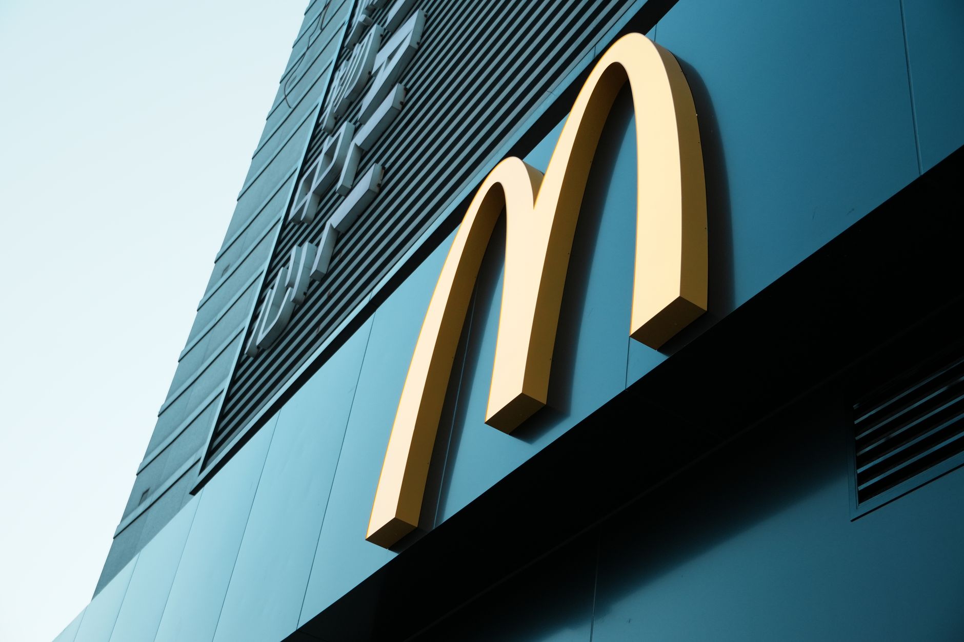 13 Fast Food Chains That Offer Birthday Freebies You Can’t Miss