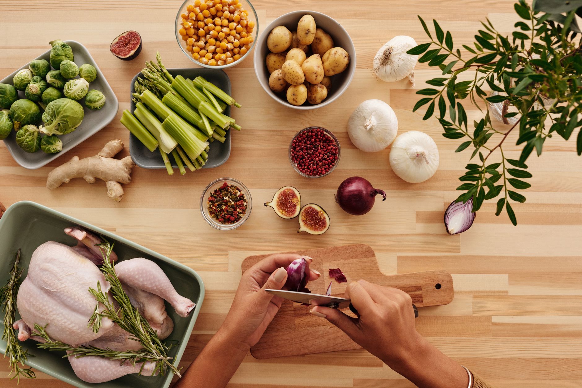 Canned Whole Chicken: A Forgotten Convenience Food with Surprising Uses