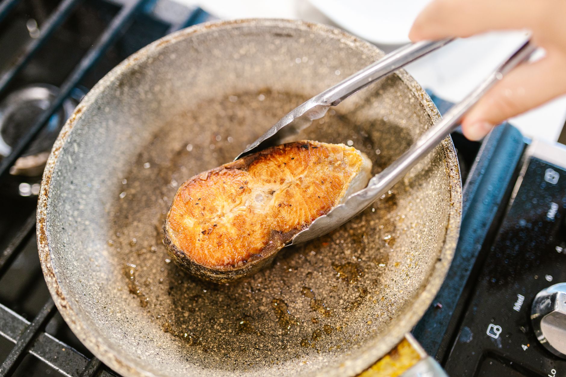 Fried Salmon Skin: A Crispy, Healthy Alternative to Bacon