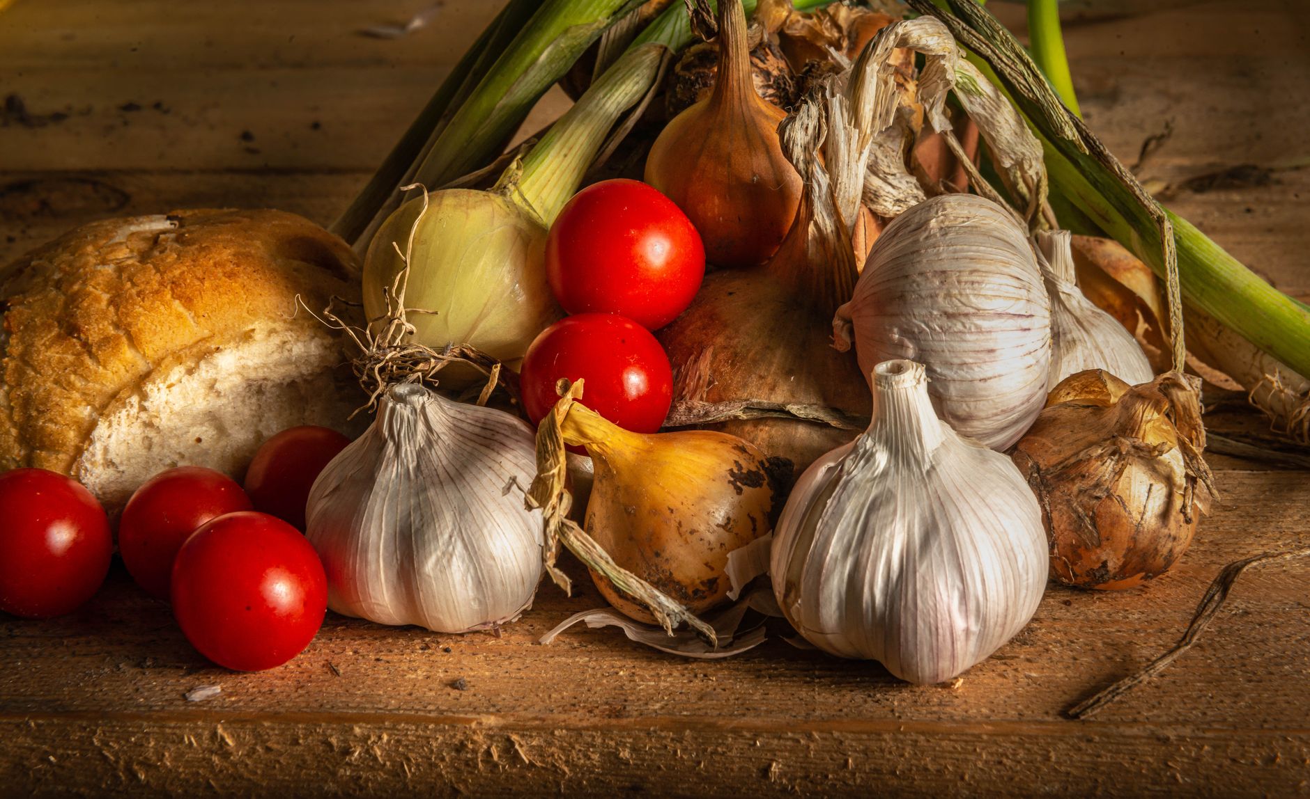 Garlic Substitutes: 14 Great Alternatives for Fresh Garlic