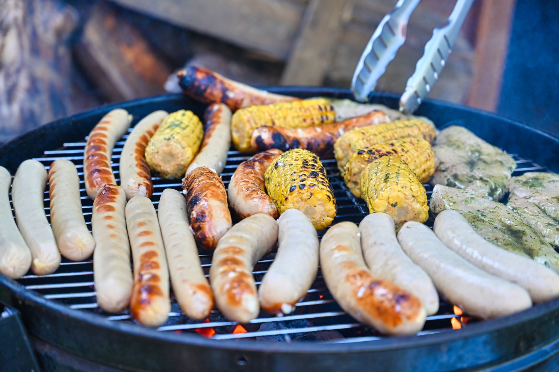 Knockwurst vs Bratwurst: Key Differences Explained