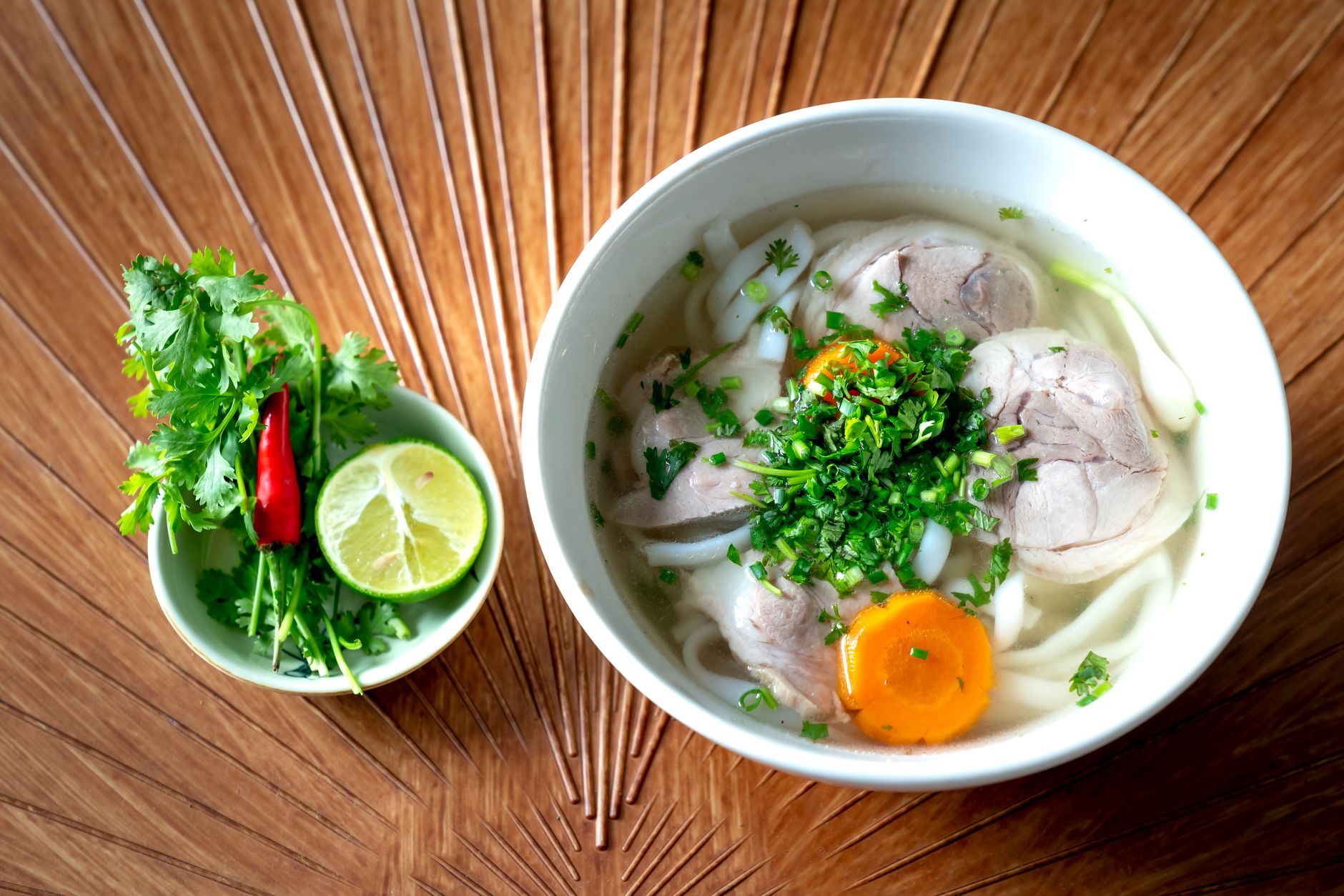 Pho vs Ramen: A Clear Guide to These Popular Noodle Soups