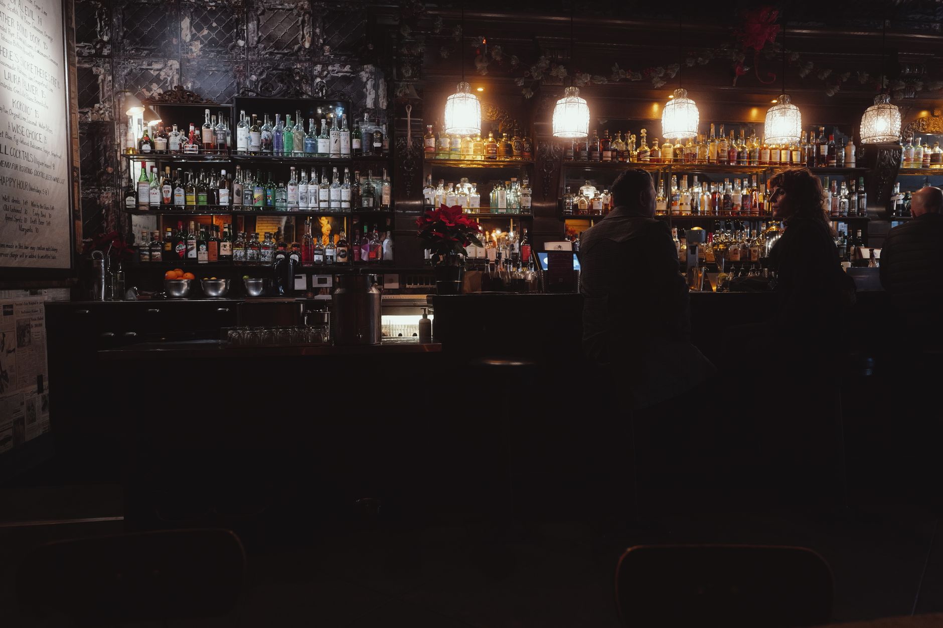 Anthony Bourdain Bars: Where Culture Meets Authenticity in Drinking