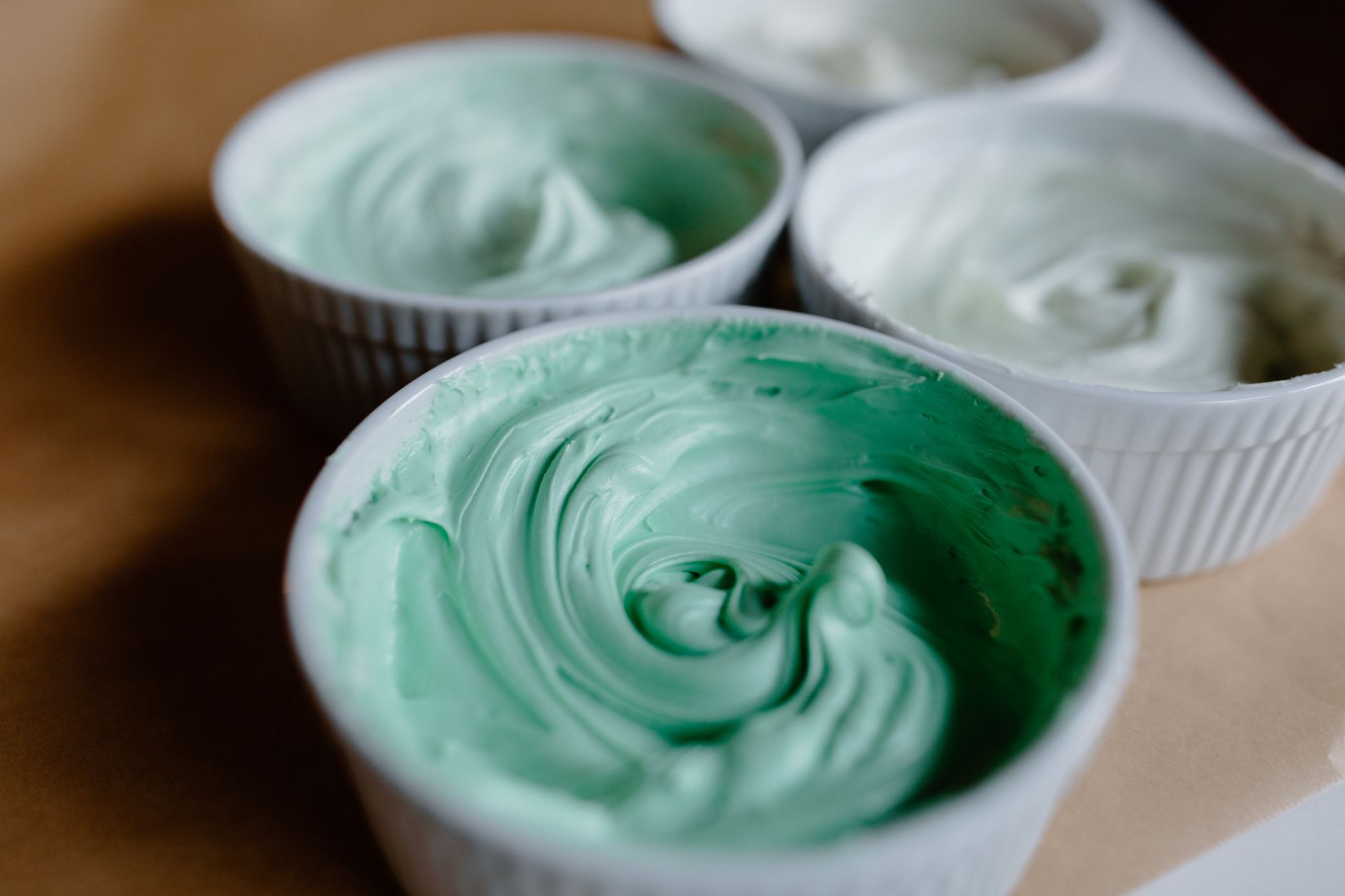 Cool Whip Frosting: Easy, Light, and Delicious Frosting Recipe