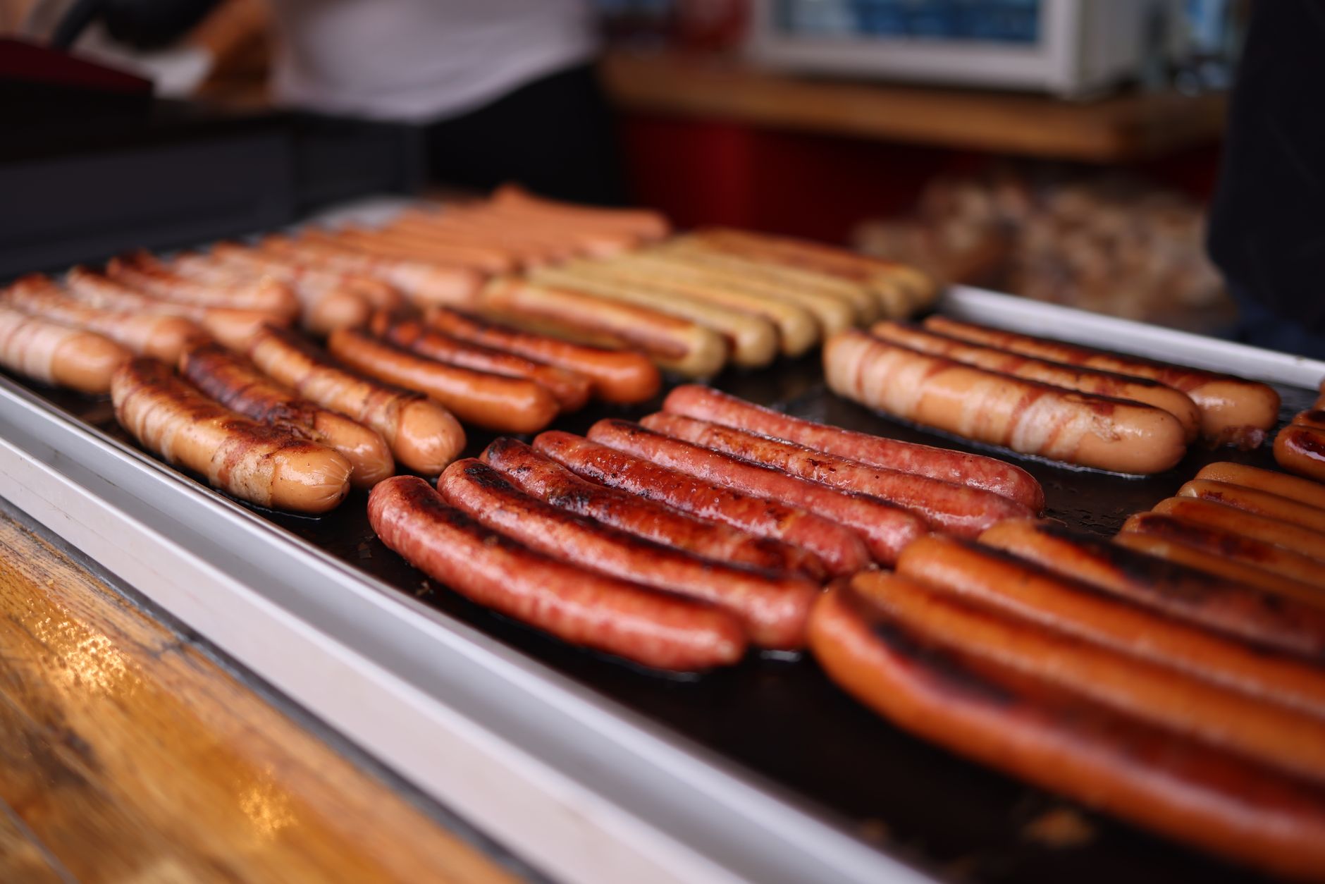 Cured Vs Uncured Hot Dogs: What’s the Real Difference?
