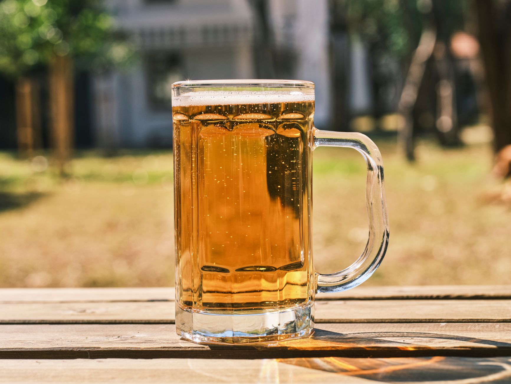 Mug Root Beer: The Popular Soda Company Behind the Classic Drink