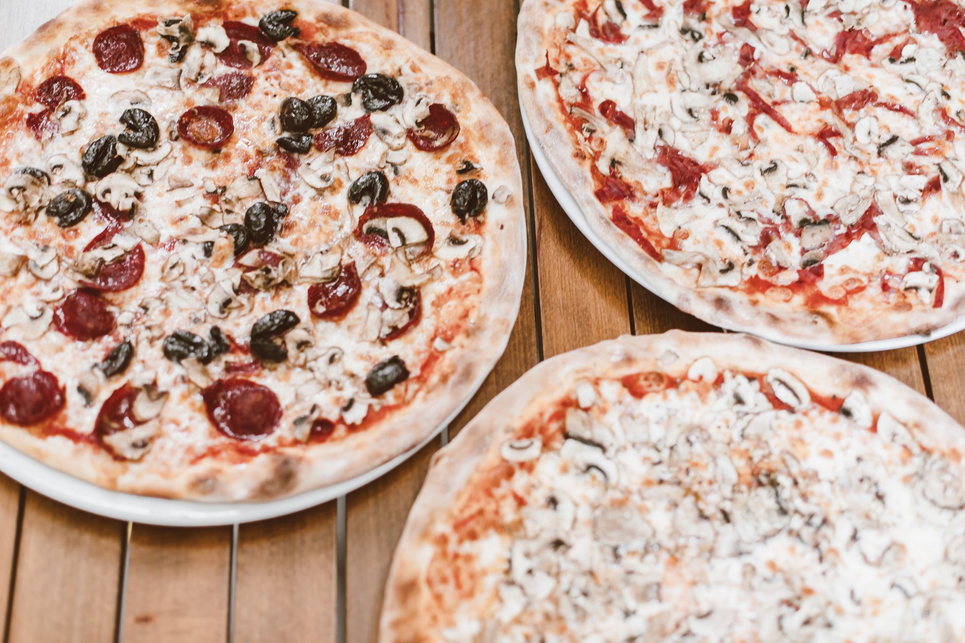 Pizza Hut Pizza: The Best Pillowy, Dippable Style You’ll Love