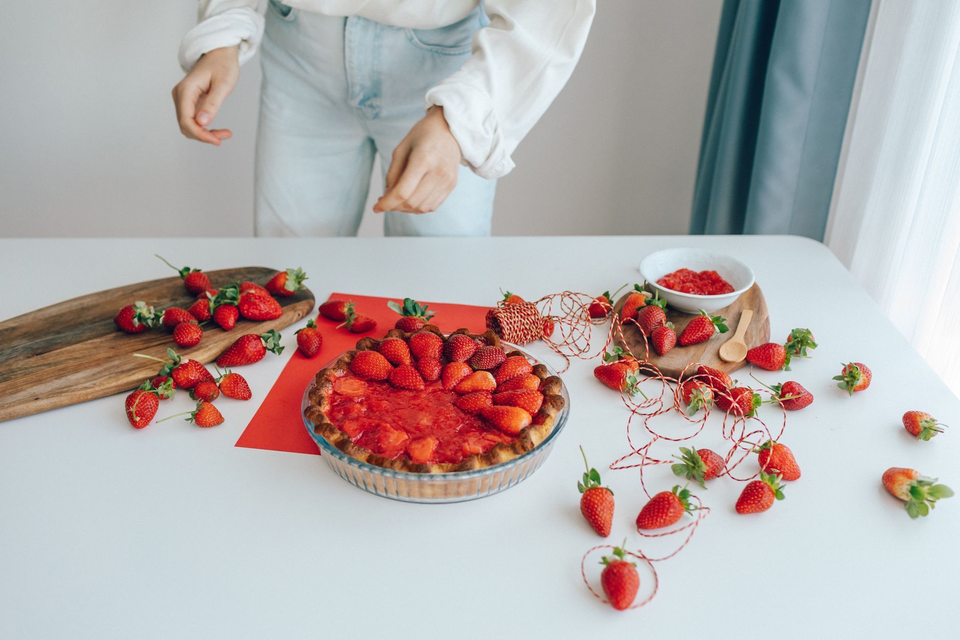 If You Want To Make The Iconic Strawberry Crunch Topping, Here's What You Need