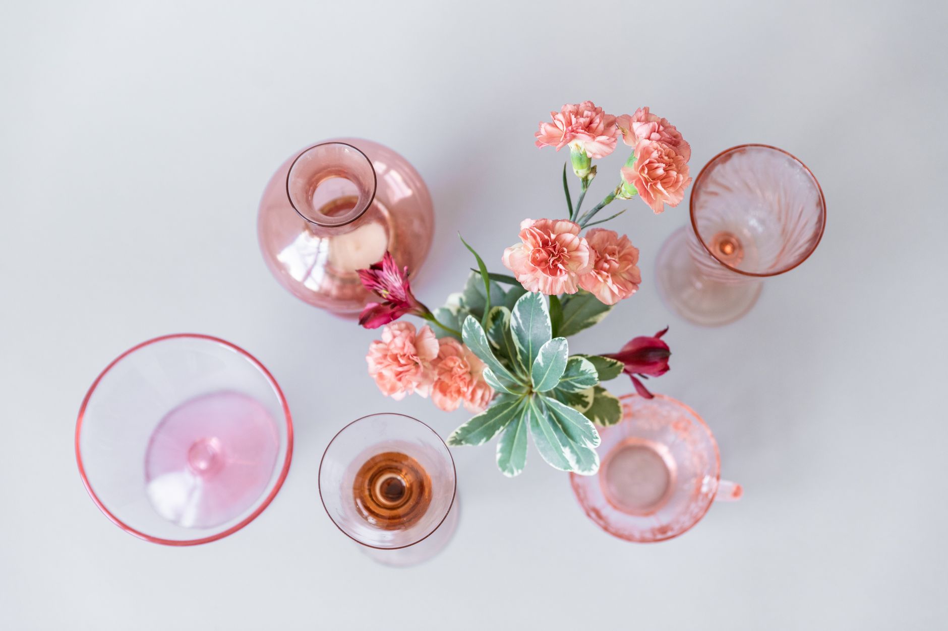 Vintage Glassware: Timeless Elegance for Your Cocktail Experience