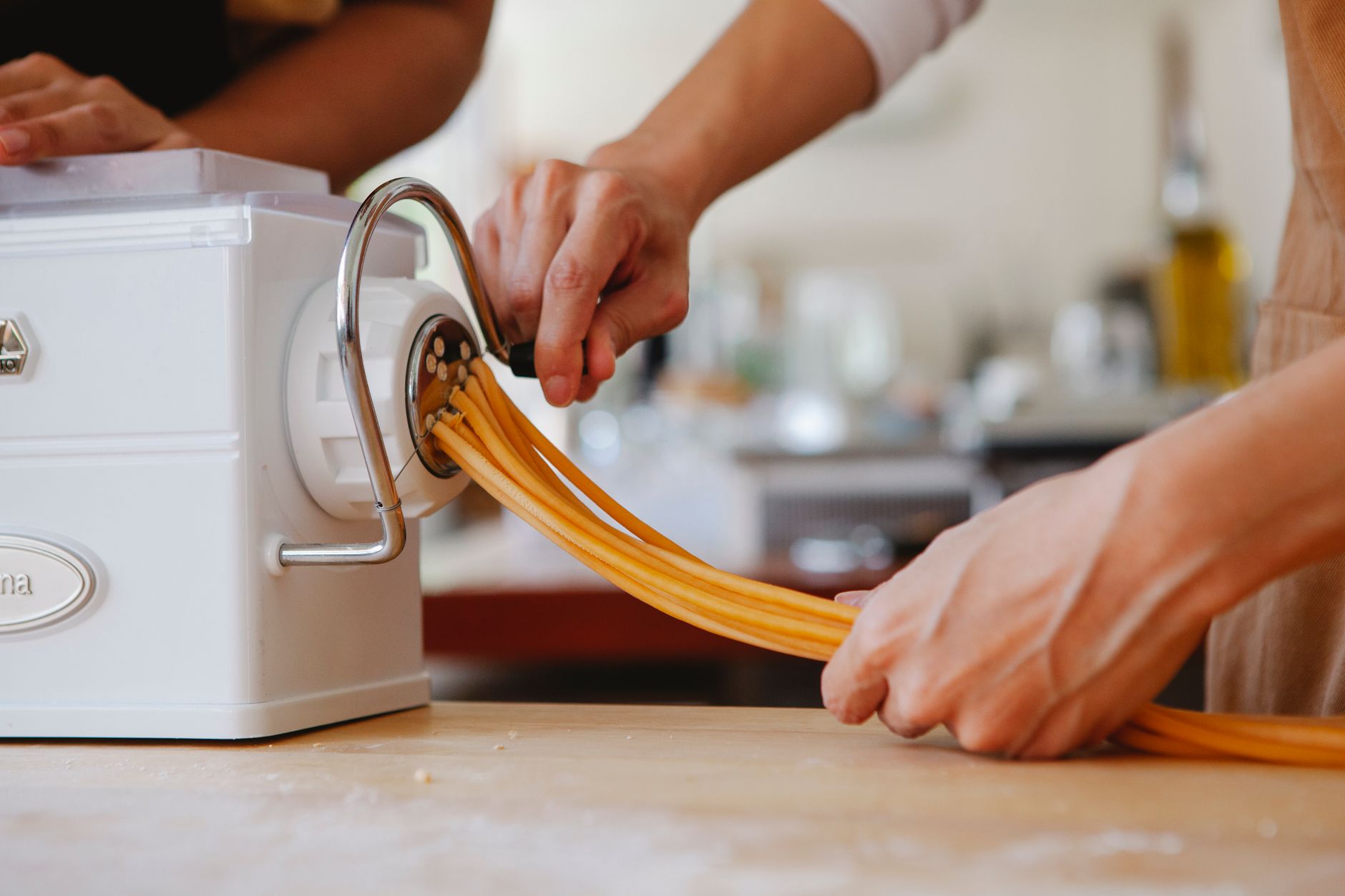What It Means When Pasta Is 'Bronze Cut' And Why It's A Green Flag